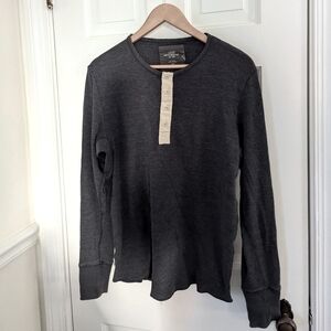 L O.G.G. Men's Henley Gray Button Down M